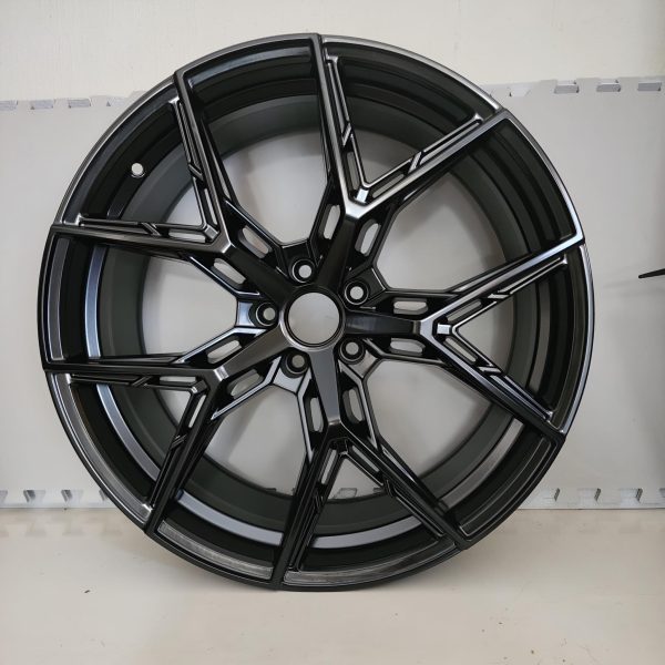 21” German Concave 5/112PCD wheels with Pirelli tyres 80% thread