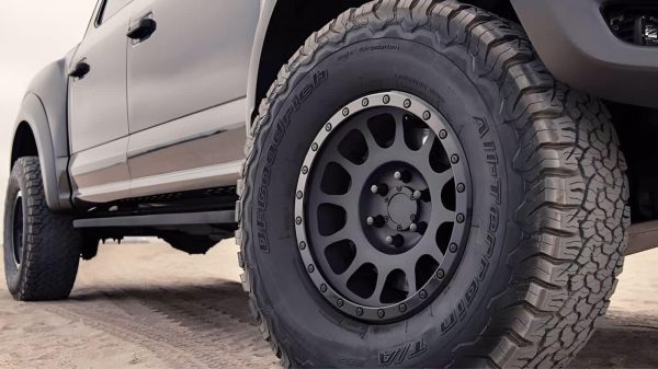 18” Nissan Navara 6/114PCD American Off-Road heels with New Tyres