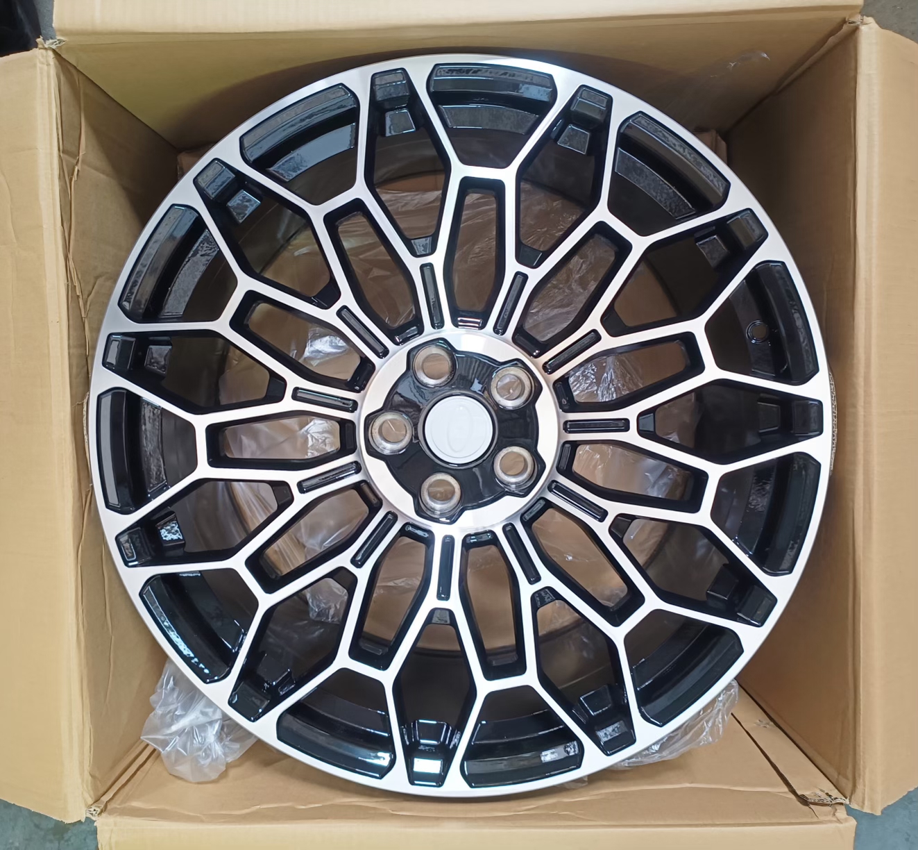 22” Range Rover (Ltd Edition) Wheels with Brand New Tyres