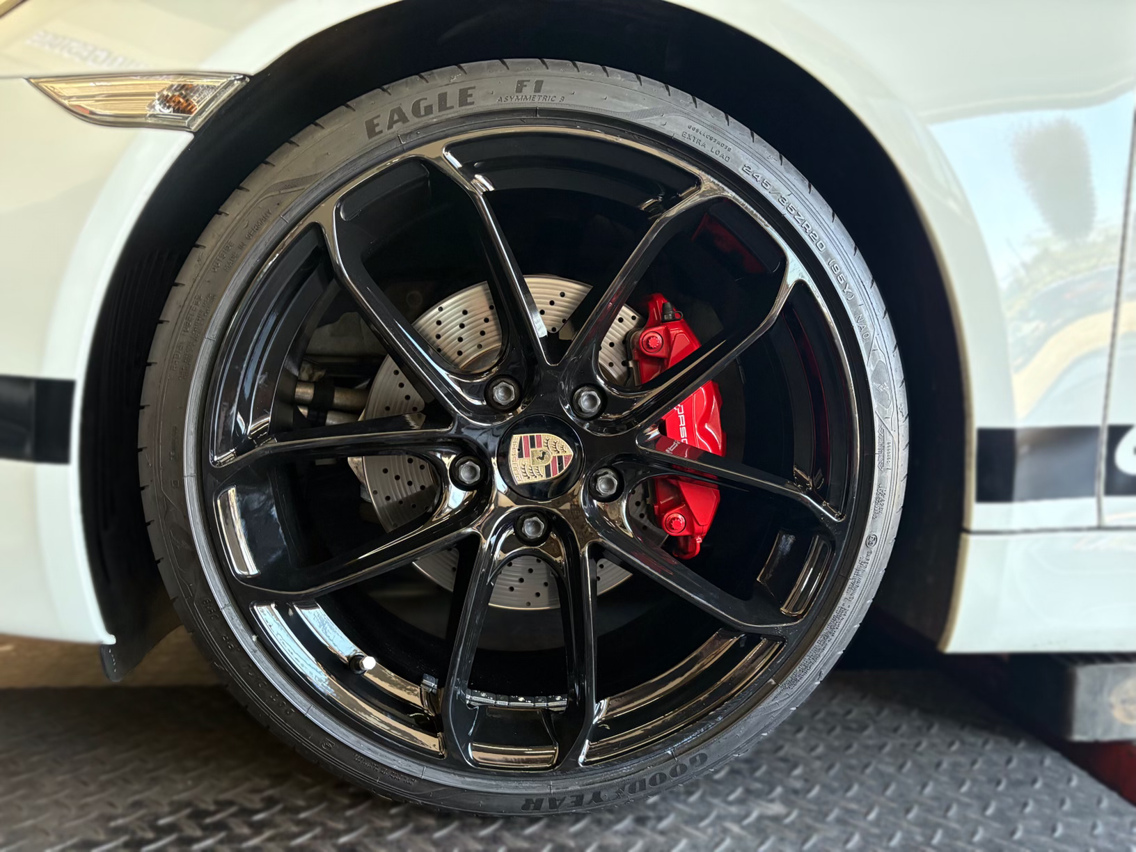 20” Porsche Cayman/Boxter/Carrera Wheels with Goodyear Tyres