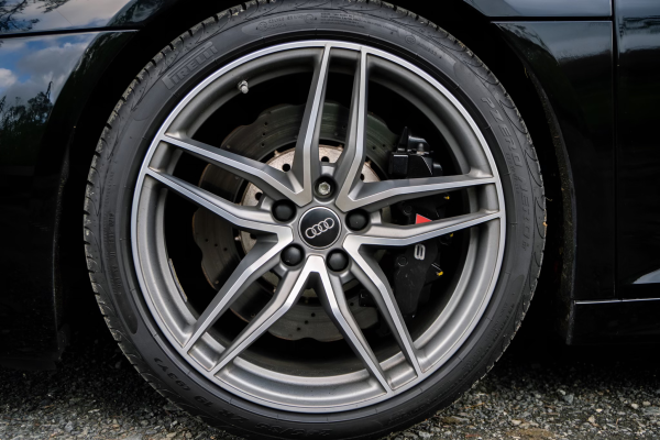 19” OEM Audi R8 wheels w/ Continental Tyres
