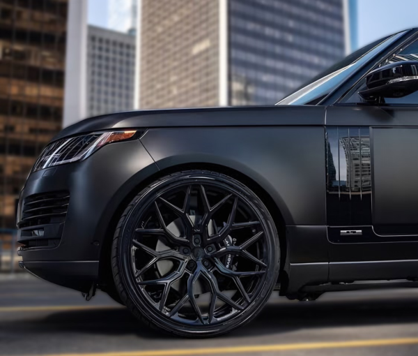 23” Range Rover Wheels with Pirelli Tyres