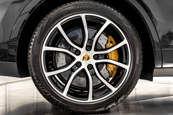 21” OEM Porsche Cayenne Wheels with Pirelli Tyres