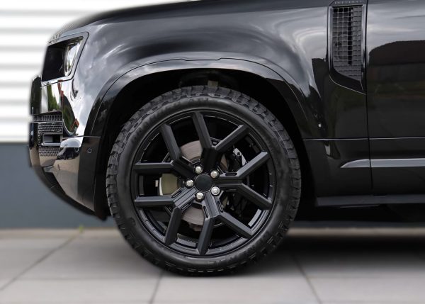 22” Land Rover Defender Urban Wheels with Brand New Tyres