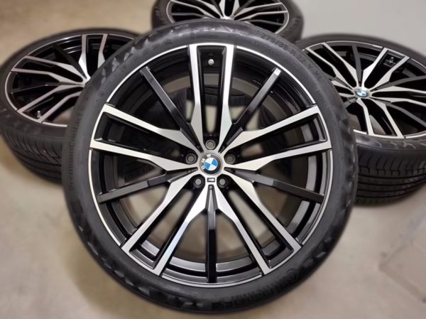 22” OEM BMW X5 / X6 / X7 Wheels with Pirelli Tyres
